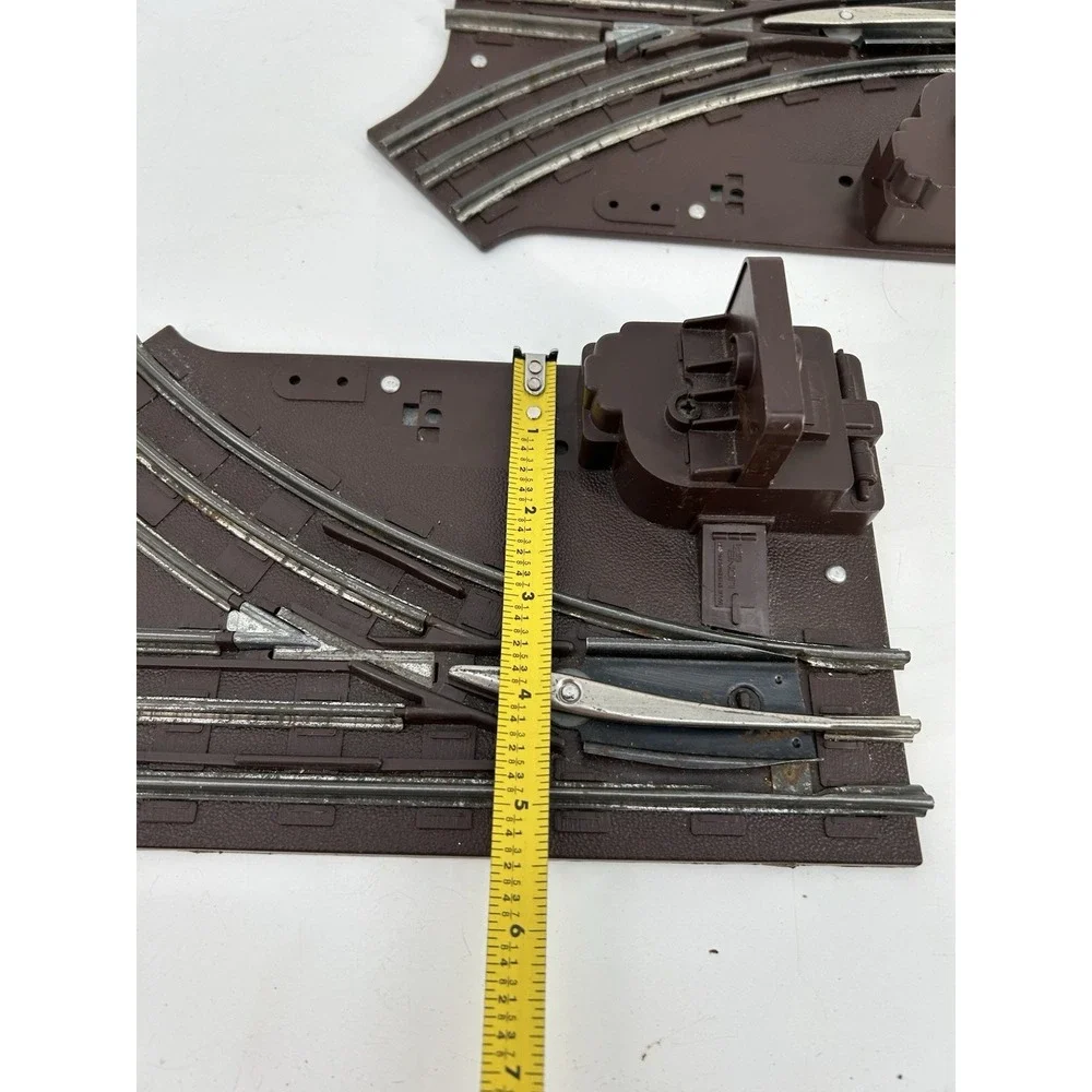 Lionel 6-5021/2  Manual Switch Tracks Set of 2   Left & Right Turnouts O-27
